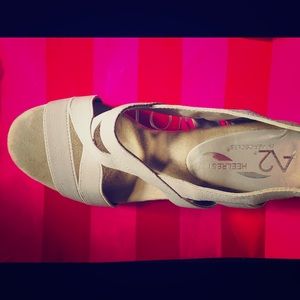 Strappy heels / sandals